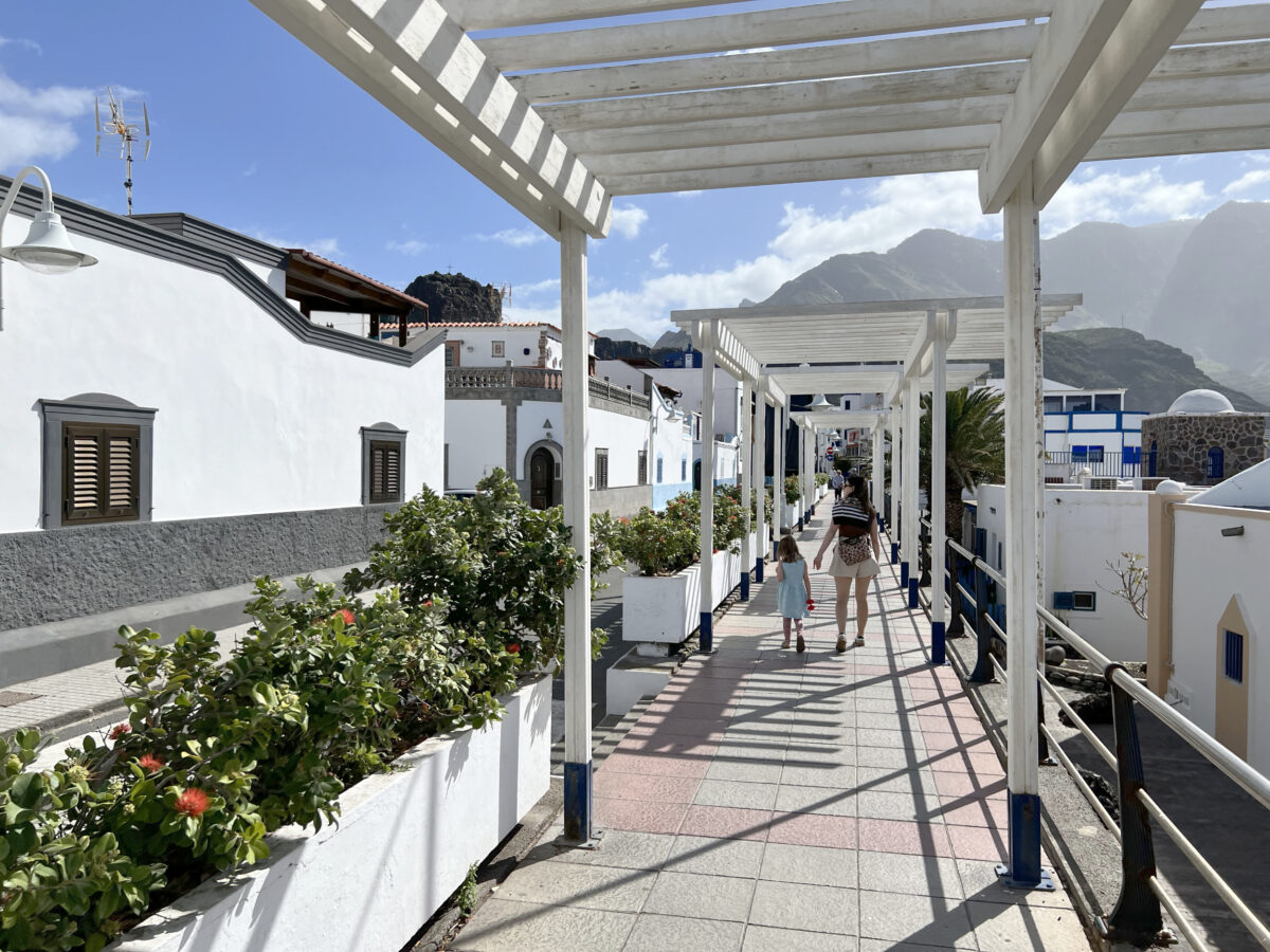 Obalna promenada v Puerto de las Nieves.